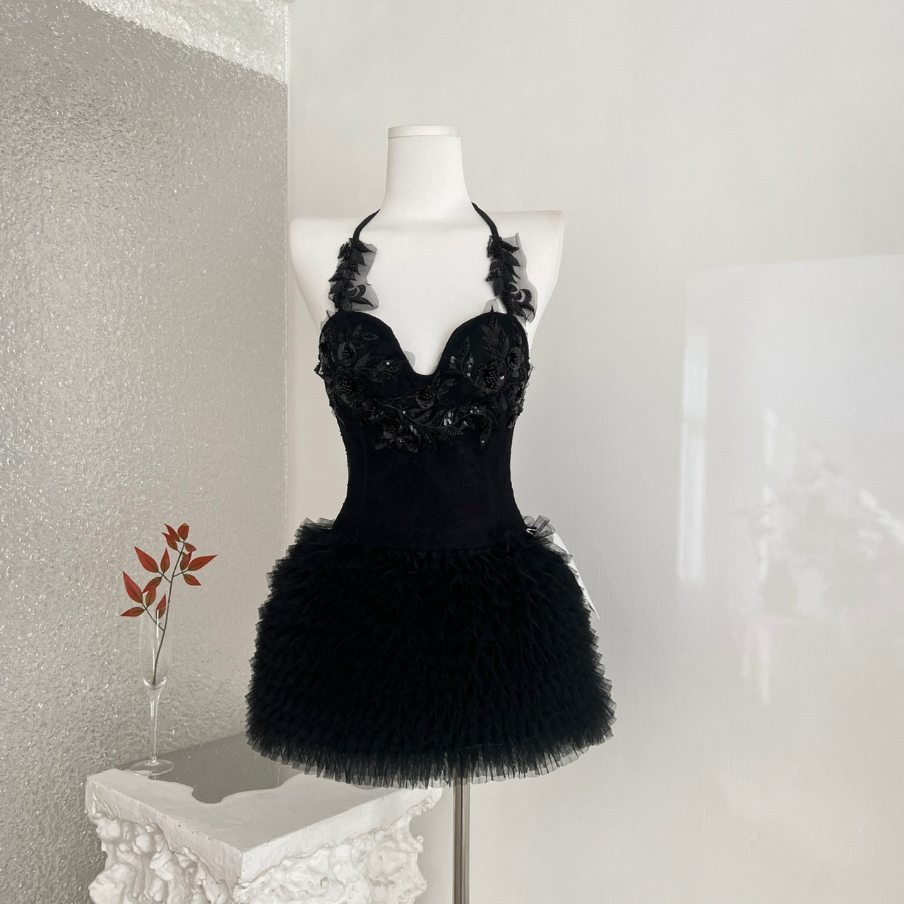 XELORIQUE dresses everyday moments with ease